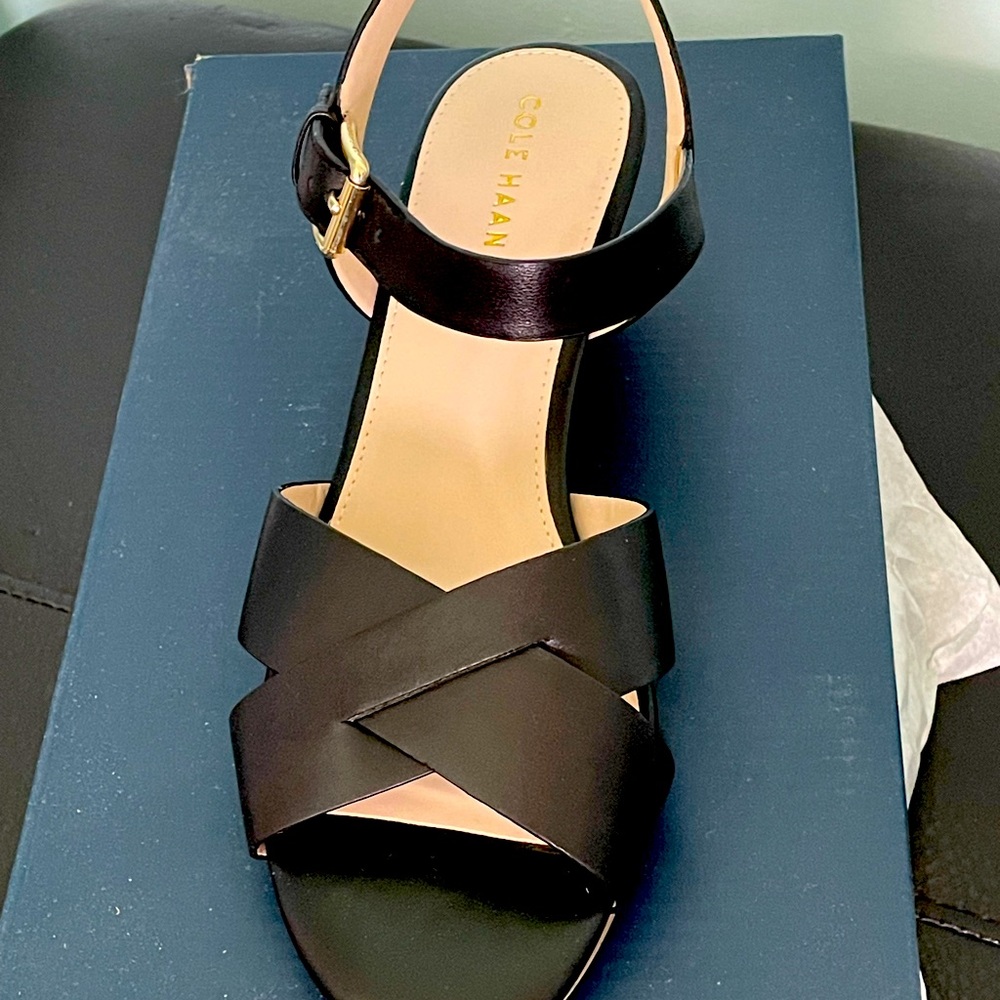Unworn Cole Haan Black Avina Sandal Wedge Size 6